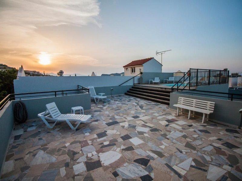 Elia Stalos Apartments Agia Marina Exterior foto