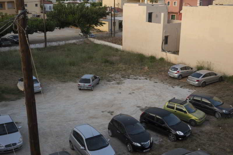 Elia Stalos Apartments Agia Marina Exterior foto